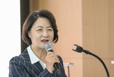 '추미애 사퇴' 청원 1만명 동의…경기도 "민생예산 고의삭감 아냐"