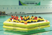 진에어·에어부산·에어서울, 합동 비상탈출 시범…통합 안전체계 점검
