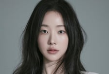 "반드시 두산의 승리 요정이 되겠다" 두산, 16일 삼성전 승리기원 시구... 배우 채원빈 잠실 마운드 오른다