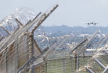보호자 없이 제주 '들락' 10대 중국인…공항 교신 엿듣고 군사시설 촬영