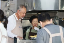 류진 한경협 회장, 추석 앞두고 배식 봉사