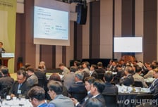 [사진]'시대가 펼칠 오피니언' 발표하는 정용관 주필