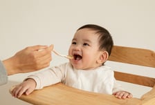 외부음식 금지한 식당..."아기 이유식도 안돼" 밥 먹이려다 당황