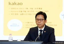 'AI 위험론'에 선 그은 배경훈 부총리 "우린 AI 속도 늦출 여유 없다"