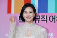 딸 장윤정 팔아 수만원 꿀꺽…반성한다던 모친, '징역 10개월' 항소