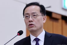 "민생경제부터 살려야"…여야, 이형일 부총리 후보자 청문보고서  채택