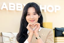 이청아, 교통사고로 허리 부상…'고분고분한 킬러' 하차
