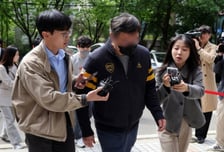 양정원 남편과 '네 탓 공방'…'코스닥사 주가조작' 총책 등 보석 석방