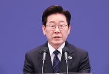 [속보]李대통령 "이대로라면 잃어버릴 30년 피하도록 부동산시장 반드시 안정"