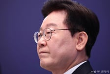 李대통령 "연임 생각 전혀없다"…특검 공소취소 권한도 삭제요청(종합)