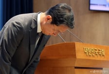 김승원, 결국 자진 사퇴…靑 "국정 부담 줄이고자 한 결정으로 이해"