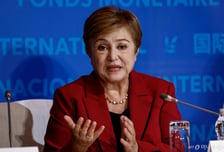IMF "세계 부채 급증, 3년후 GDP의 100%…美·中 적자 줄여야"