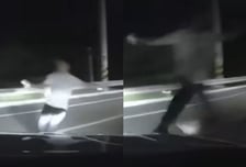 '강도인가' 외국인들이 차 막고 흉기습격…경찰 "못잡으니 포기해"