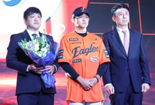 [포토] 민주홍에게 주황색이란?