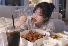 "아직 20대라 괜찮아~" 아침 거르고 배달 야식…식생활 '꼴찌'