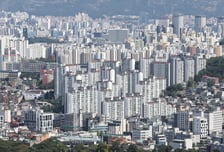 서울 아파트값 최장 상승, 언제까지…금리가 최대 변수