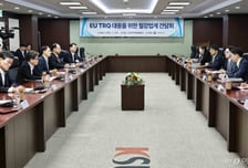 쏟아지는 중국산 저가 철강…관세장벽 높이는 韓