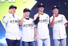'좌완 선발+ML 거포' KT가 원한 그림 그대로... '슬라이더 우완 원톱' 2R급 재능도 3R에 품었다