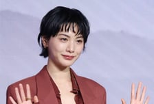 "나나가 흉기 위협" 살인미수 고소한 적반하장 강도…'무고' 추가 재판