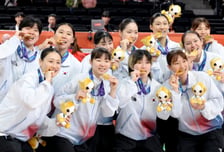 "처음부터 '특정 선수' 위주로 안 했다" 박지수·박지현 공백에도 中·日 꺾은 여자농구 비결 [나고야 현장]