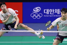 '세계 최강 클래스' 서승재-김원호, 日에 짜릿 역전극→동메달 확보... 24년 만의 金 정조준 [아이치 나고야 AG]