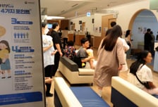 "추석에 다들 만났는데" 독감 입원환자 10배…코로나도 심상찮다