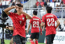 '韓 역대 최다 득점에 -1골' 손흥민 출격! 이강인도 함께 뛴다... 모레노호, 우루과이전 선발 명단 발표 [상암 현장]