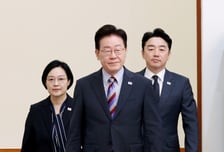 [속보]李대통령 "지뢰 사고로 3명의 장병 큰 부상…깊은 위로, 쾌유 기원"