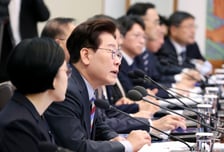 李대통령 "지뢰사고 부상 장병 깊은 위로…음모론 부추기는 일 없어야"
