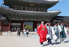 "관람객 늘었어" 박수 칠 때 아니다...외국인은 외면하는 K박물관, 왜