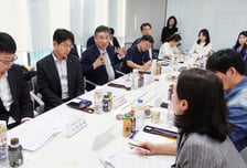 "전기이륜차 어디서 충전?"…중기옴부즈만, 업체 고충 등 현장서 듣는다