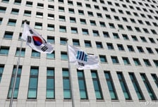 '9500만원 뇌물 수수 혐의'...백종헌 의원 前보좌관 구속기소