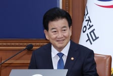 정동영 장관, 유럽 출장 단축해 내일 귀국…北 상황 직접 챙긴다