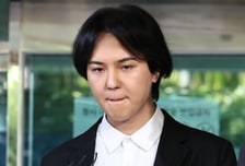 '102일 무단결근' 송민호, 집유로 끝?…병무청 "확정시 재복무"