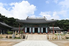 정조 효심 깃든 왕실 사찰…화성시 '용주사' 가을 산책지 추천