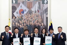 남종섭 경기도의장, 김민석 만나 '지방의회법' 연내 제정 촉구