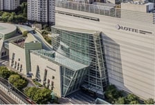 K쇼핑 호황에도..."미아·건대점 폐점, 희망퇴직도" 롯데백화점 무슨 일