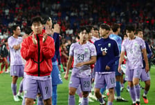 김민재, 축구화 던지며 분노...모레노호, 베네수엘라와 졸전 끝 0-0