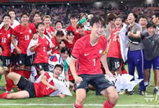 "韓 축구 무려 20명 병역 특례" AG 4연패와 함께 찾아온 '초대형 선물'... 유럽파 커리어도 청신호 [아이치 나고야 AG]