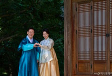김혜경 여사 '고궁박물관 야외 결혼식장' 사전 점검…"청년들 응원"