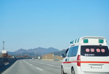 울산바위 담으려다...70대 남성, 사진 촬영 중 40m 추락 사망