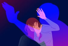 "술값+10만원 내고 가"...여친 밀치고 돈 빼앗은 20대