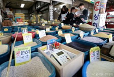 원산지 허위광고 재판받는 더본코리아, 빙산의 일각…위반 1만여개 적발