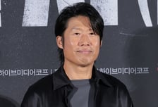 '암살자(들) 논란' 유해진 측 "신변 위협·명예훼손 엄중 대응"