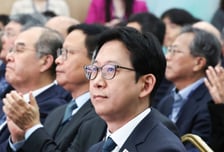 배경훈 부총리 "대한민국이 AI 선도국가로 도약하도록 역량 집중"