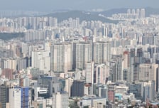 올해 1순위 청약경쟁률 '반토막'…3기신도시·서울만 북적