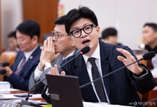 박범계 "한동훈, 노무현 존경한다는 尹보다 못해"…韓 "난 盧 존경 안 해"