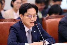 '호남 반도체' 진실공방..."기업 팔 비틀기" VS "선택의 문제 아냐"