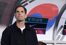 모레노 감독 "이강인 발목 부상, 전반 교체도 본인 요청" [용인 현장 일문일답]