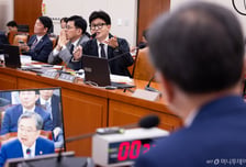 한동훈 "국정원장, 반미 성향으로 美 입국 거부"…조현 "아는 한 없다"